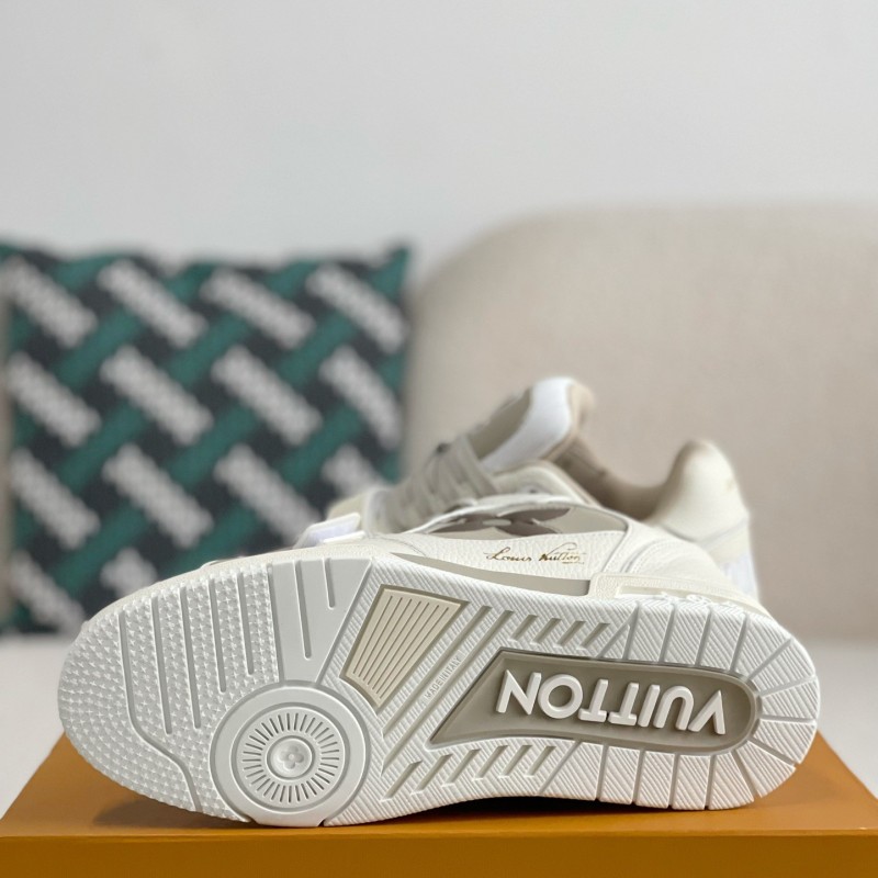 L0*is V*t0n TRAINER SNEAKERS