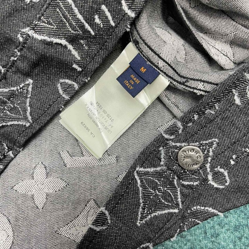 L0*is V*t0n shirt jacket