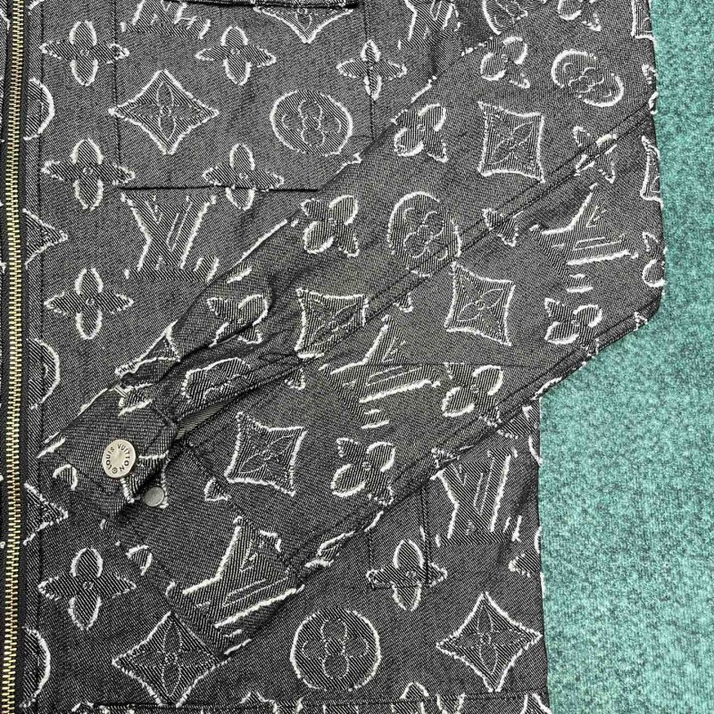 L0*is V*t0n shirt jacket