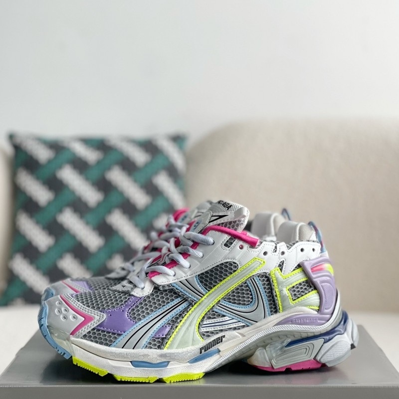 Ba*len*cia*ga Runner Sneakers