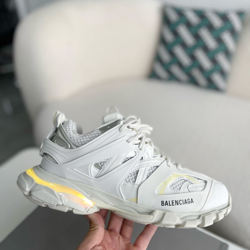 Ba*len*cia*ga Track 1.0 track led Trainers