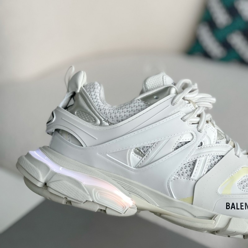 Ba*len*cia*ga Track 1.0 track led Trainers