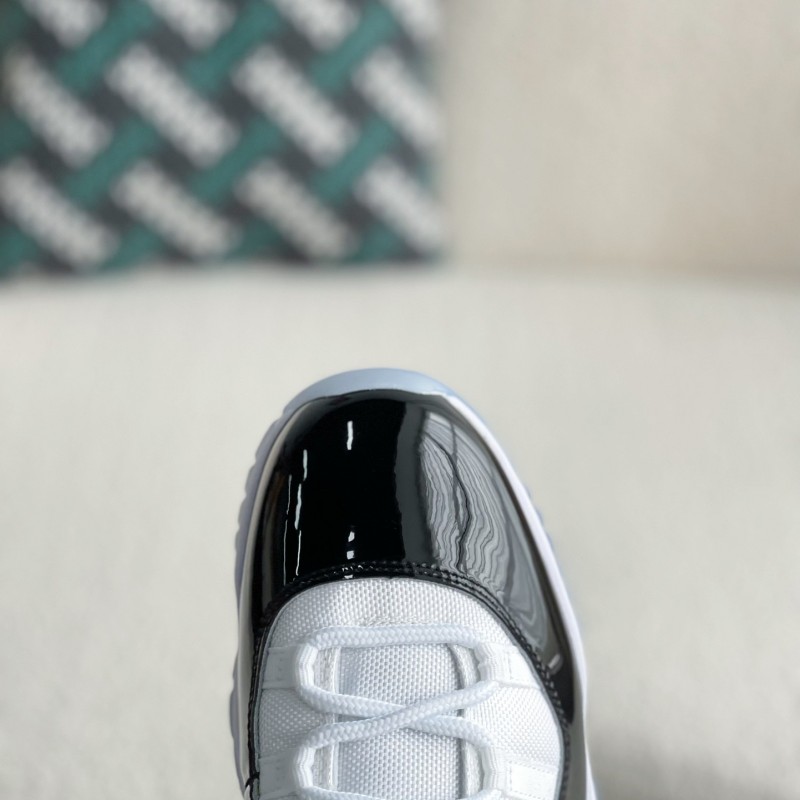 Jordan Air Jordan 11 Retro Concord