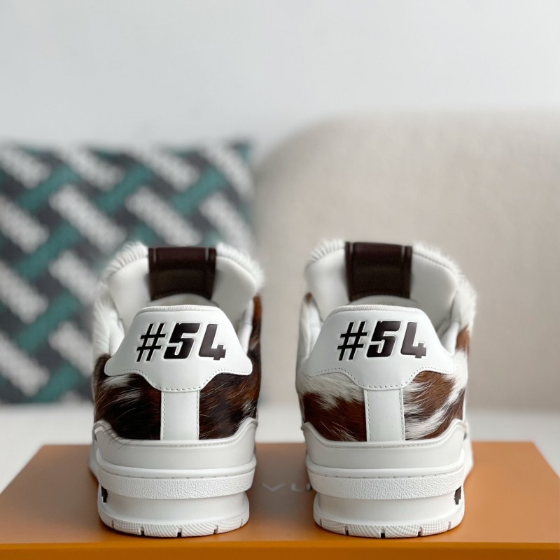 L0*is V*t0n TRAINER SNEAKERS