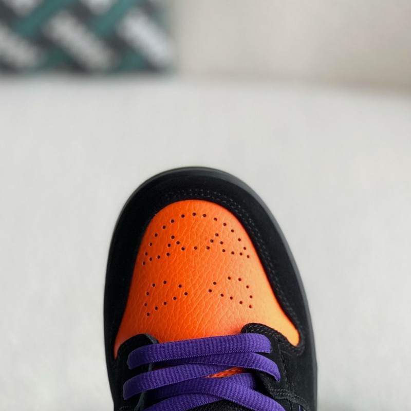 Nike Dunk SB "Night of Mischief" Halloween Suede