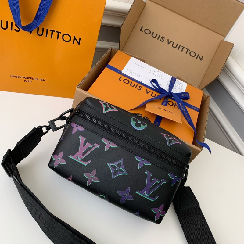 L0*is V*t0n  COMET Full Leather Messenger Bag M22495