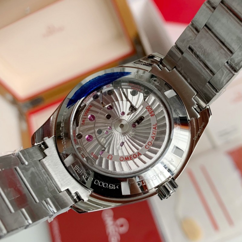 Om**a Seahorse Series AQUA TERRA 150-meter dive wristwatch,41.5mm