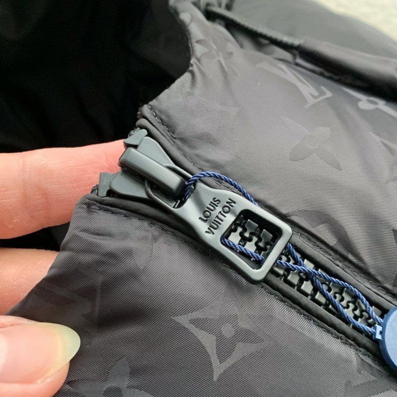 L0*is V*t0n LOGO Down Jacket