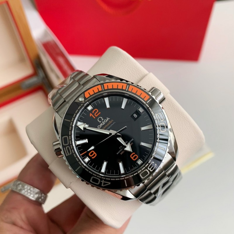 Om**a Seahorse Series Ocean Cosmos Cup 600-meter dive wristwatch,43.5mm