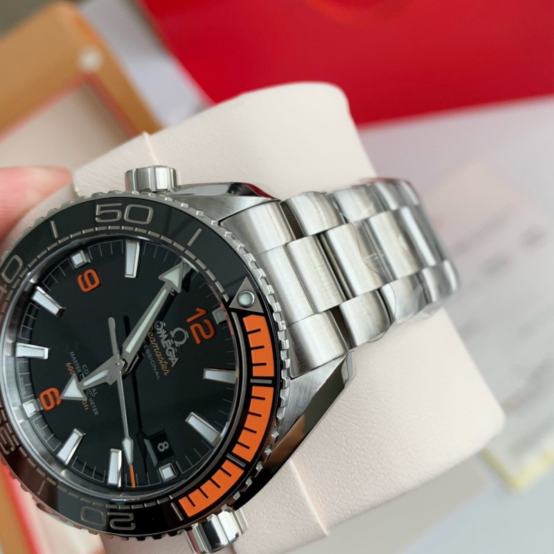 Om**a Seahorse Series Ocean Cosmos Cup 600-meter dive wristwatch,43.5mm