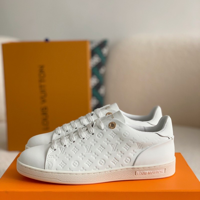 L0*is V*t0n Sneaker