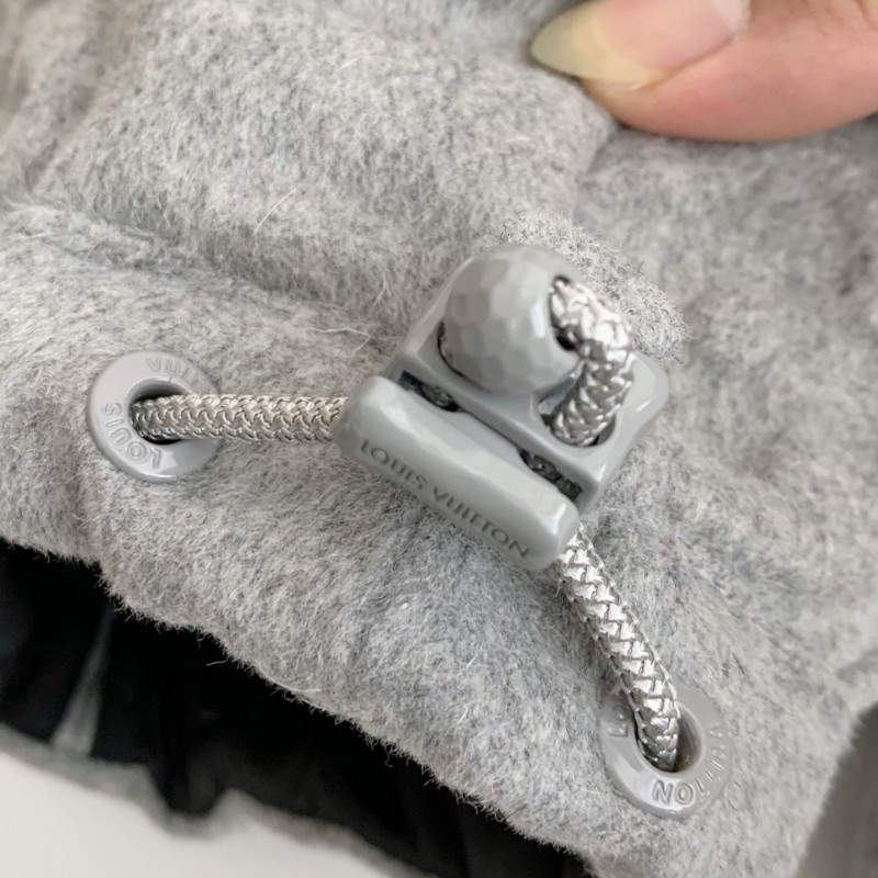 L0*is V*t0n zip hooded jacket