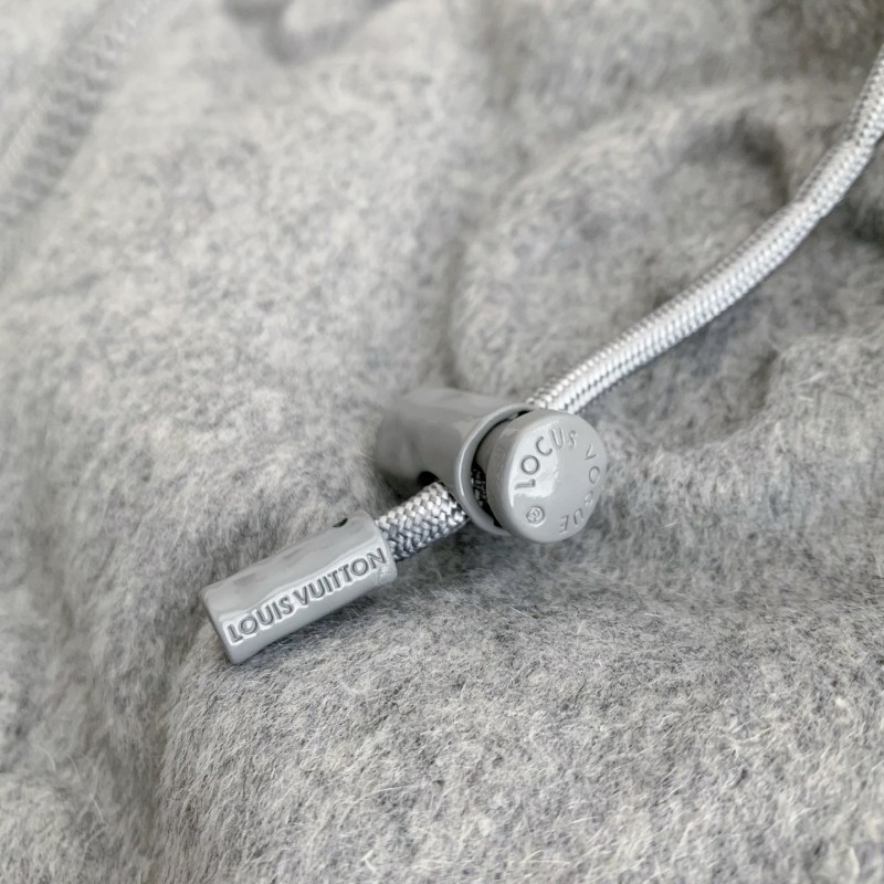 L0*is V*t0n zip hooded jacket