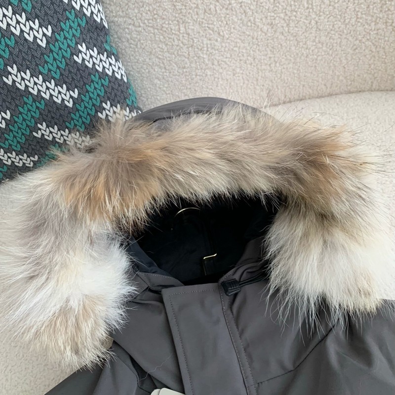 Can*a Go*e Classic expedition pure color winter hardhat Parker coat down jacket