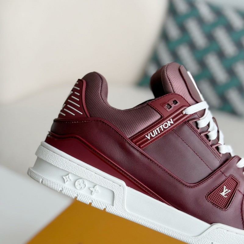 L0*is V*t0n TRAINER SNEAKERS