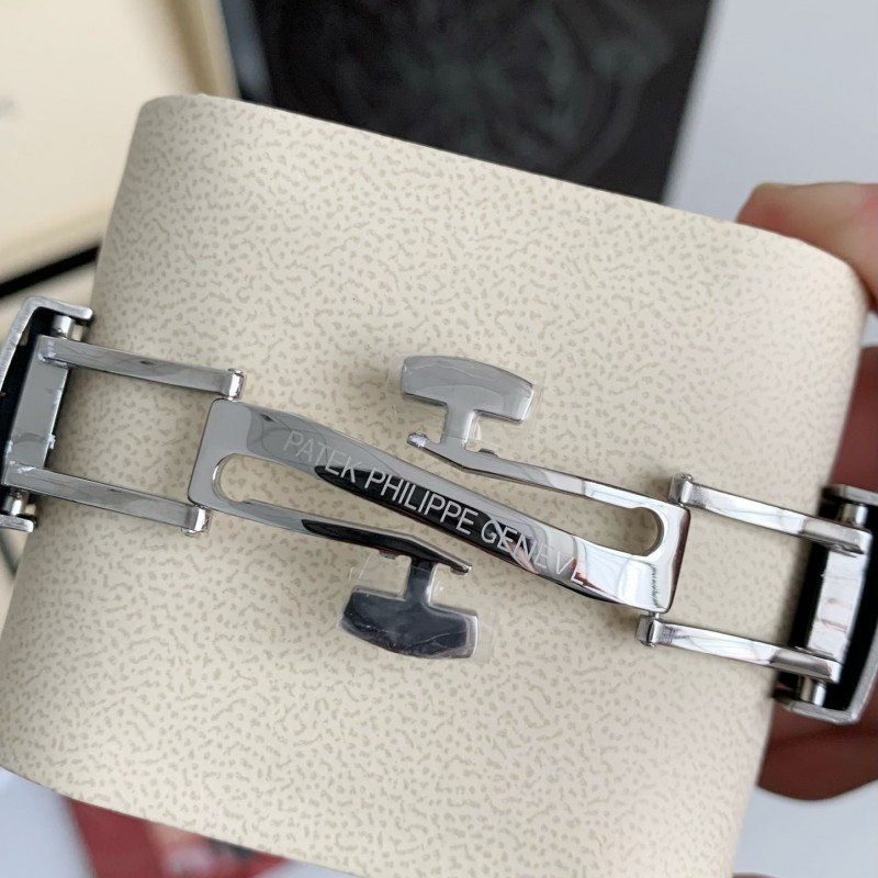 P**ek Ph**ppe Custom Green grenade 5167R series Watch