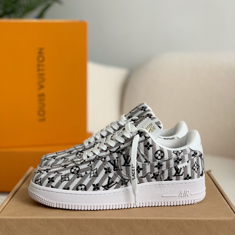 L0*is V*t0n × NIKE AIR FORCE 1 SNEAKER