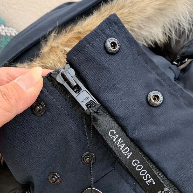 Can*a Go*e parka down jacket