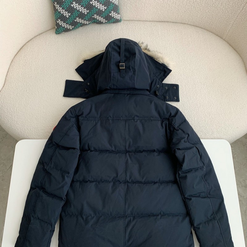 Can*a Go*e parka down jacket