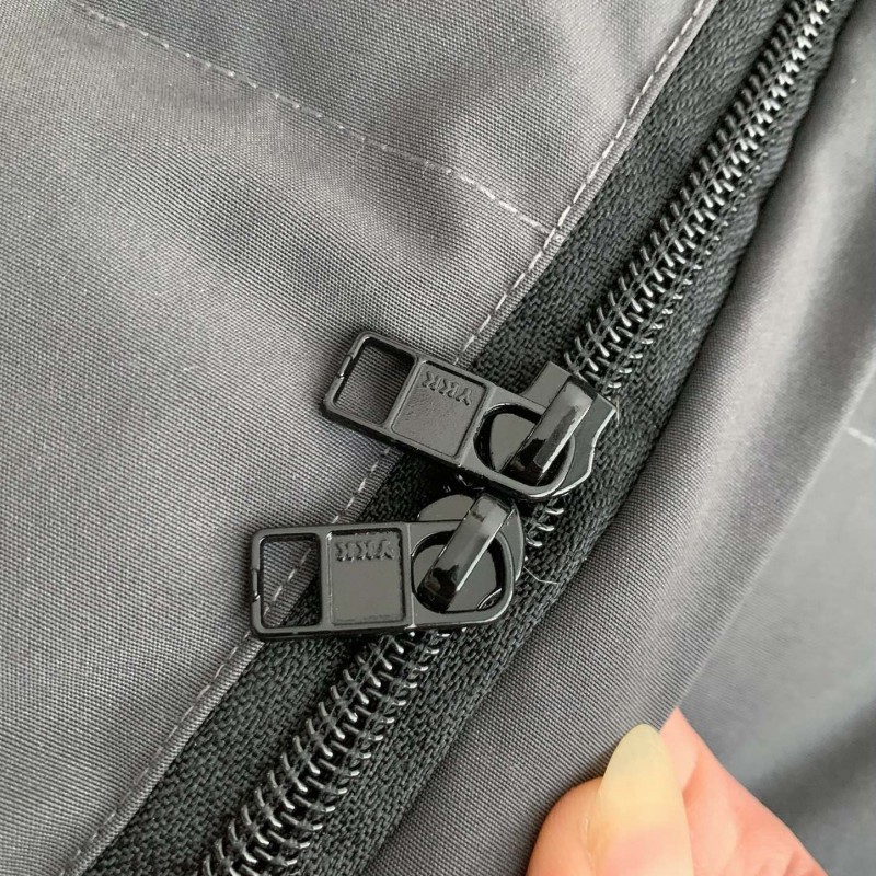 Can*a Go*e parka down jacket