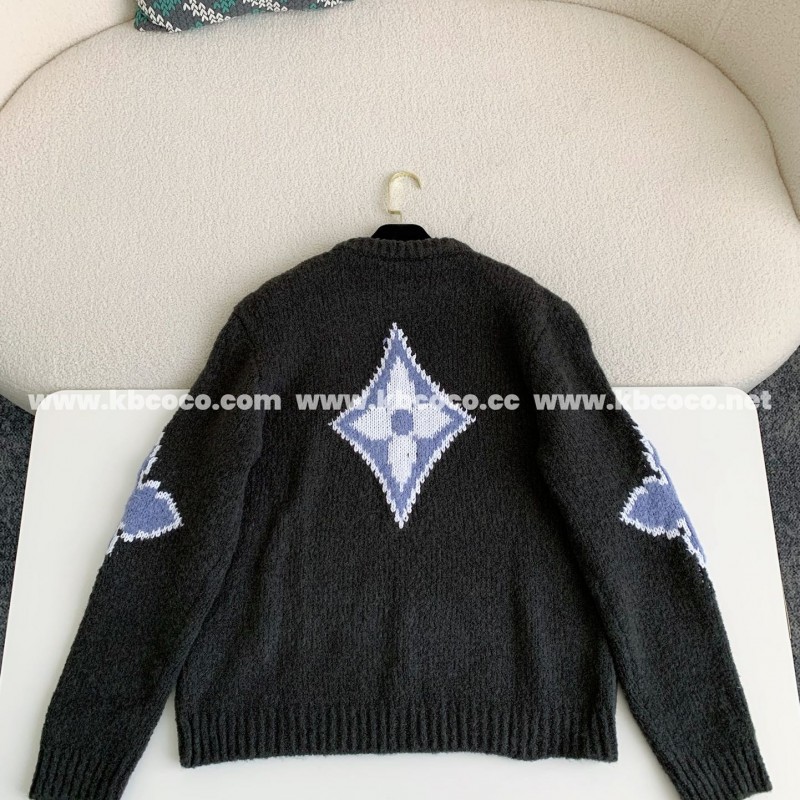 L0*is V*t0n ski sweater with wool inlay