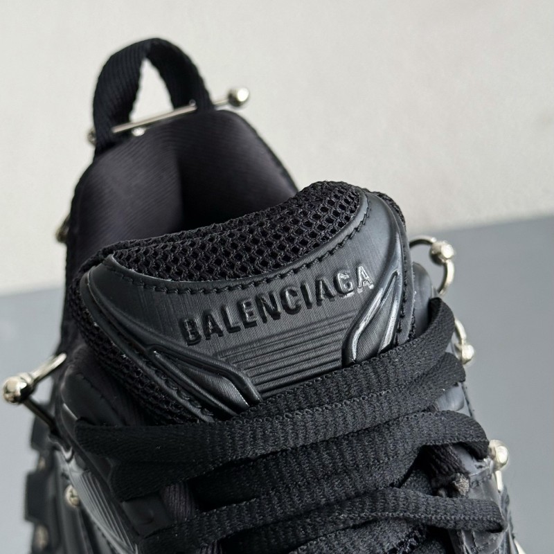 Ba*len*cia*ga Defender Dad shoes