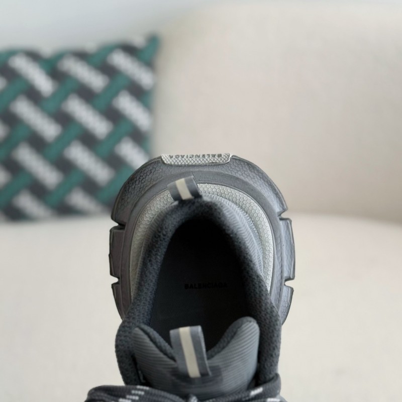 Ba*len*cia*ga Runner Sneakers