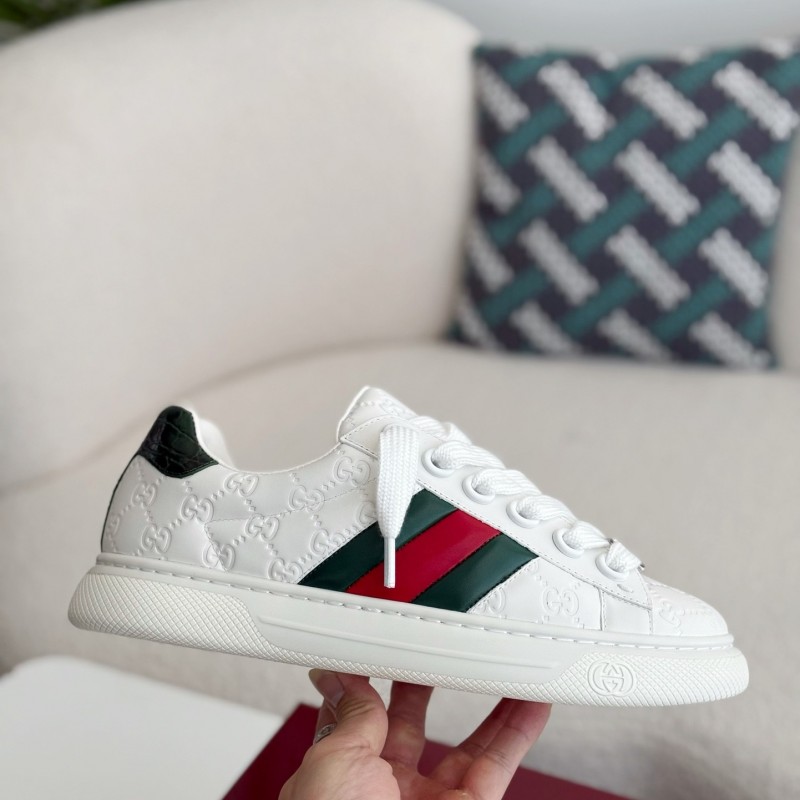 G*u*i casual sneakers