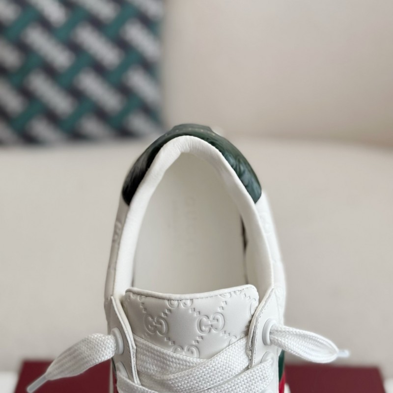 G*u*i casual sneakers