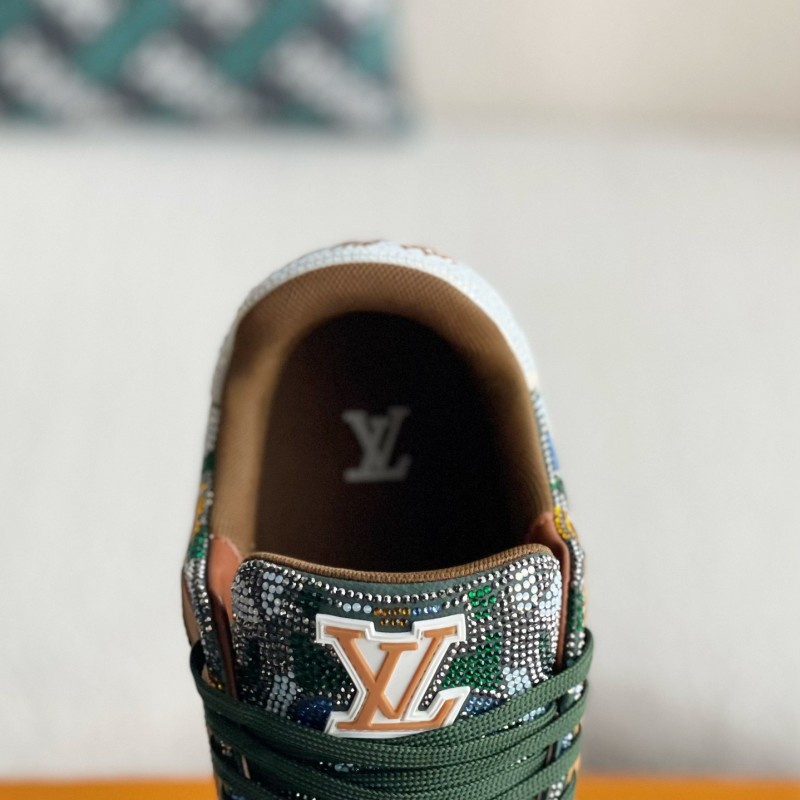 L0*is V*t0n TRAINER Sneakers