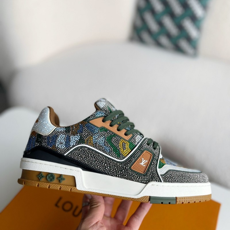 L0*is V*t0n TRAINER Sneakers