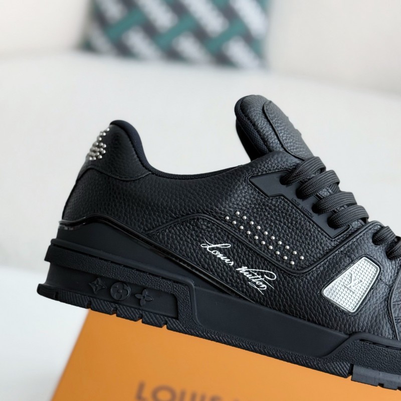 L0*is V*t0n TRAINER SNEAKERS