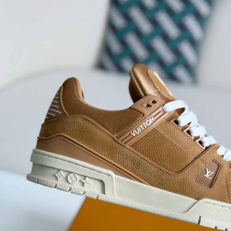 L0*is V*t0n TRAINER SNEAKERS