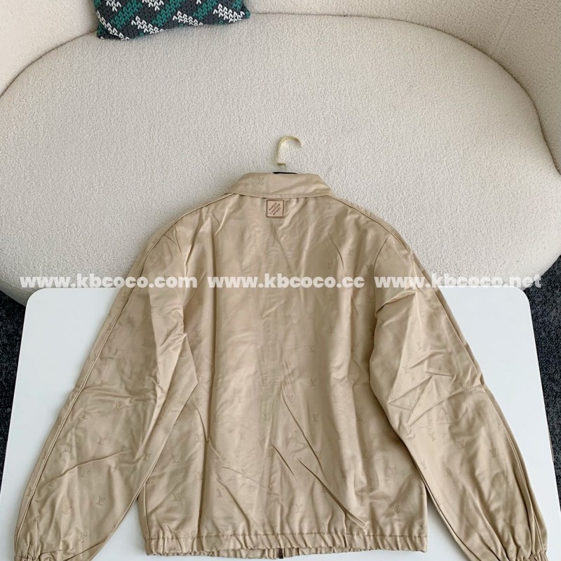 L0*is V*t0n  Jackets