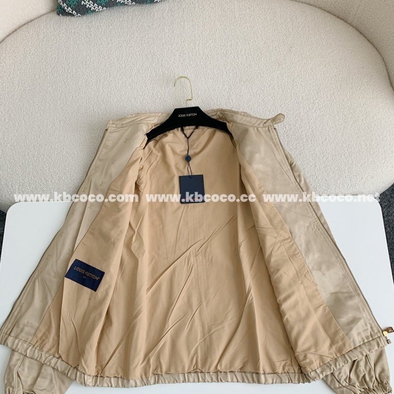 L0*is V*t0n  Jackets