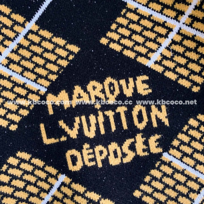 L0*is V*t0n ss25 Pre-Spring collection, blended wool round-neck sweater