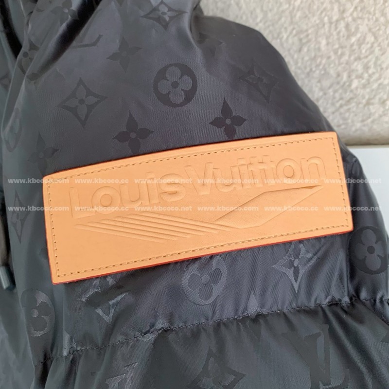 L0*is V*t0n Skiing Series FW24 Printed Hooded Cotton-Padded Jacket