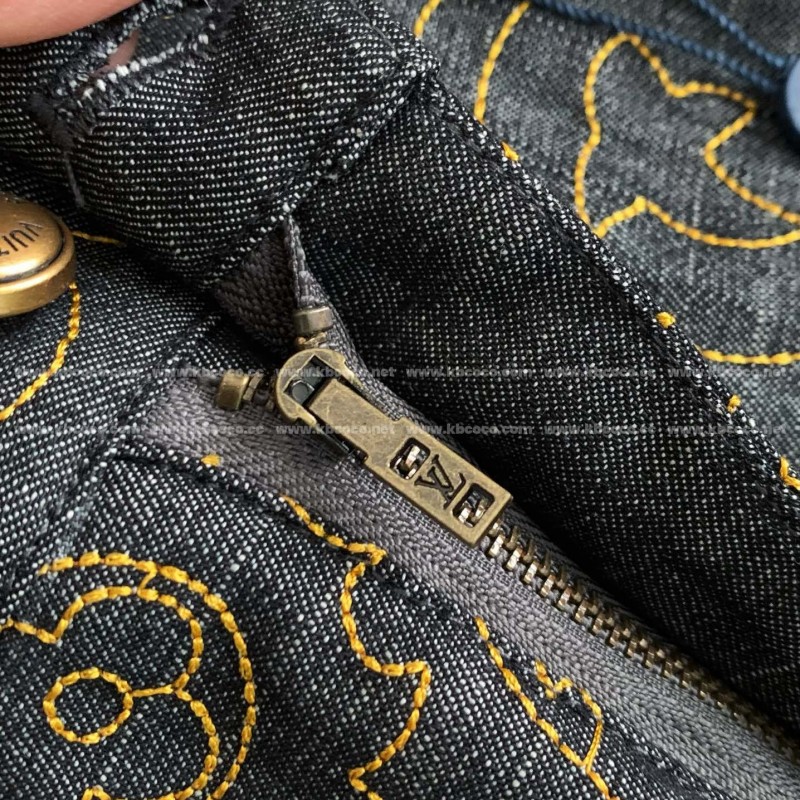 L0*is V*t0n  Costumes