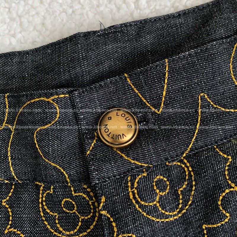 L0*is V*t0n  Costumes