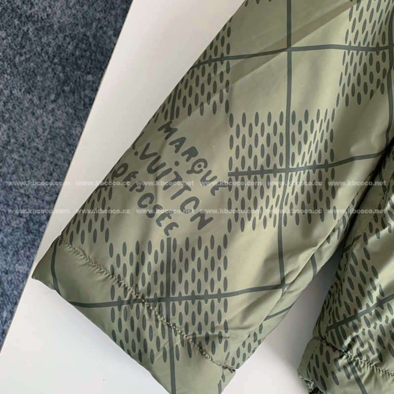 L0*is V*t0n SS25 Pre-Spring collection, Logo letter stripe jacket