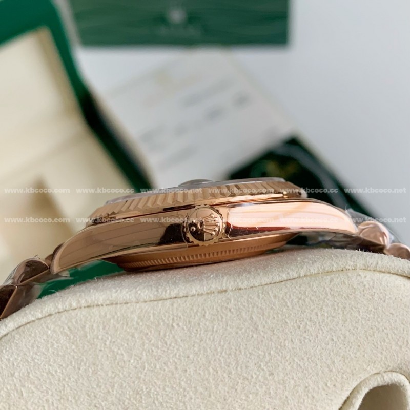 R*l*x Day-Date Series, 2023 Model Watch 40mm