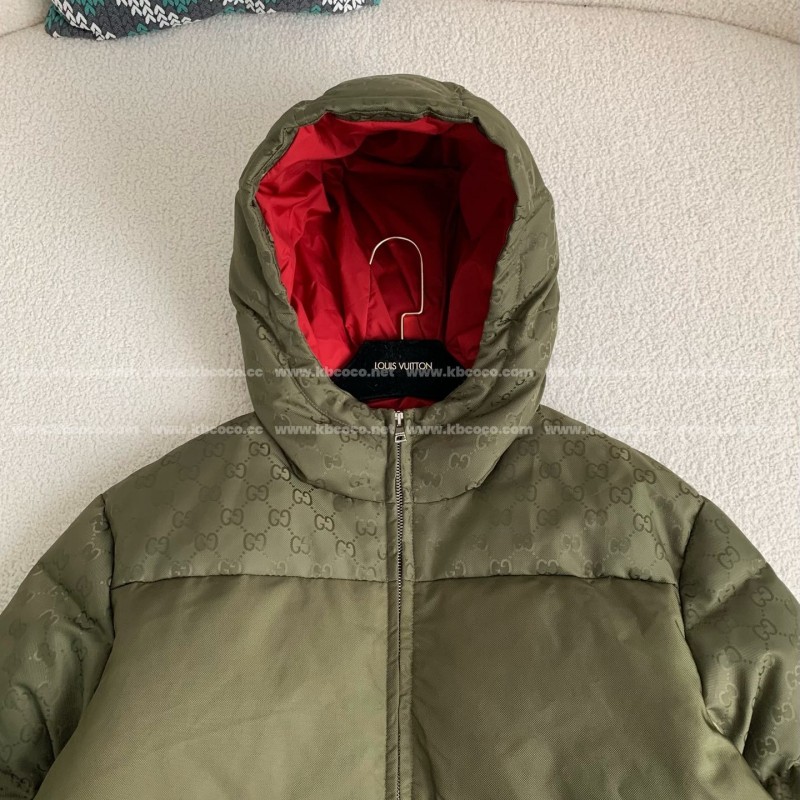 G*u*i Hooded patterned down jacket