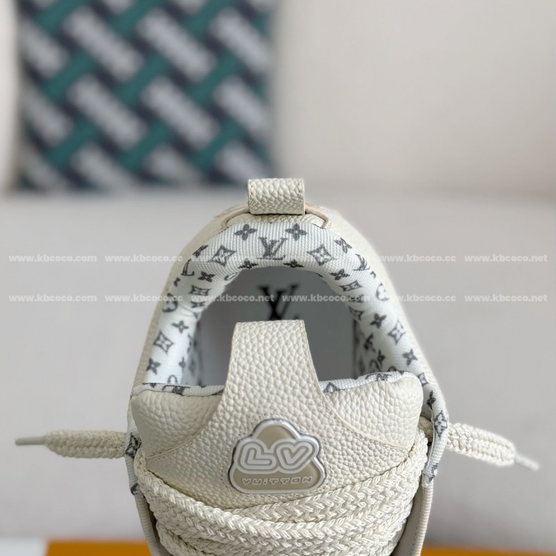 L0*is V*t0n RUNNER TATIC SNEAKERS