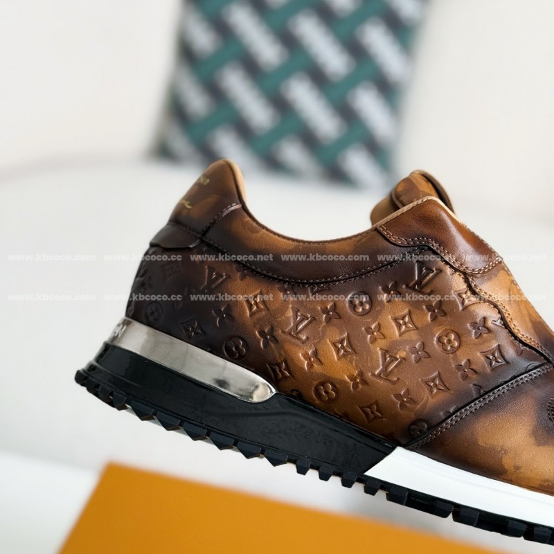 L0*is V*t0n LEATHER LOW-TOP SHOES