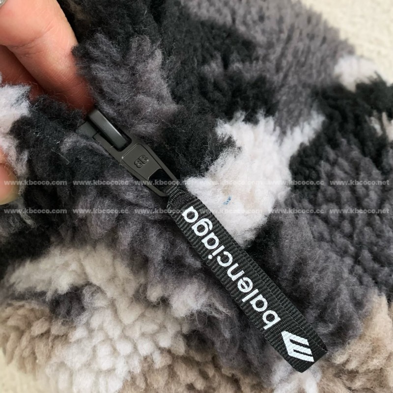 Ba*len*cia*ga Camouflage hooded jacket