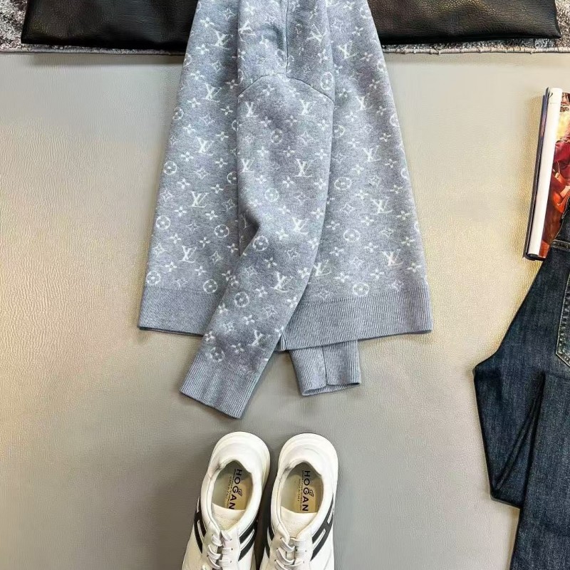 L0*is V*t0n 24 FallWinter Crew Neck Sweater