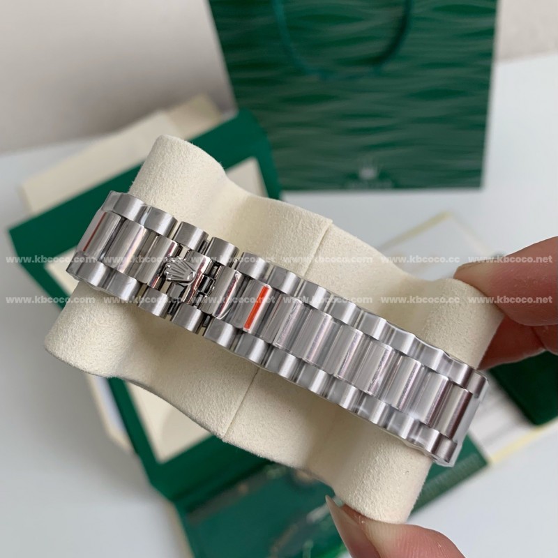 R*l*x Day-Date model Men’s wristwatches 40mm