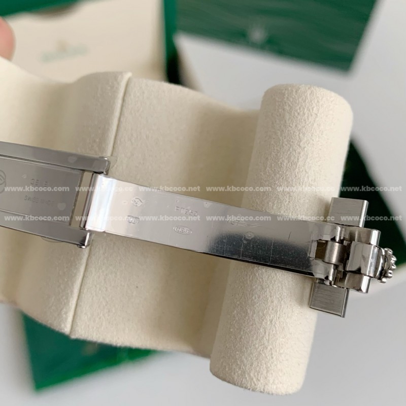 R*l*x Day-Date model Men’s wristwatches 40mm