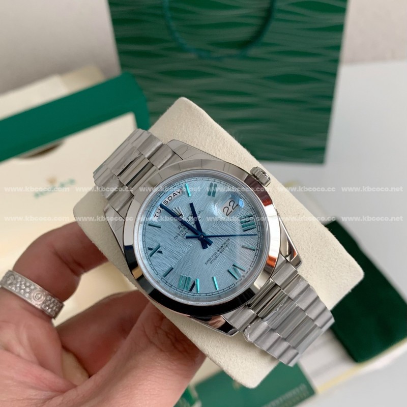 R*l*x Day-Date model Men’s wristwatches 40mm