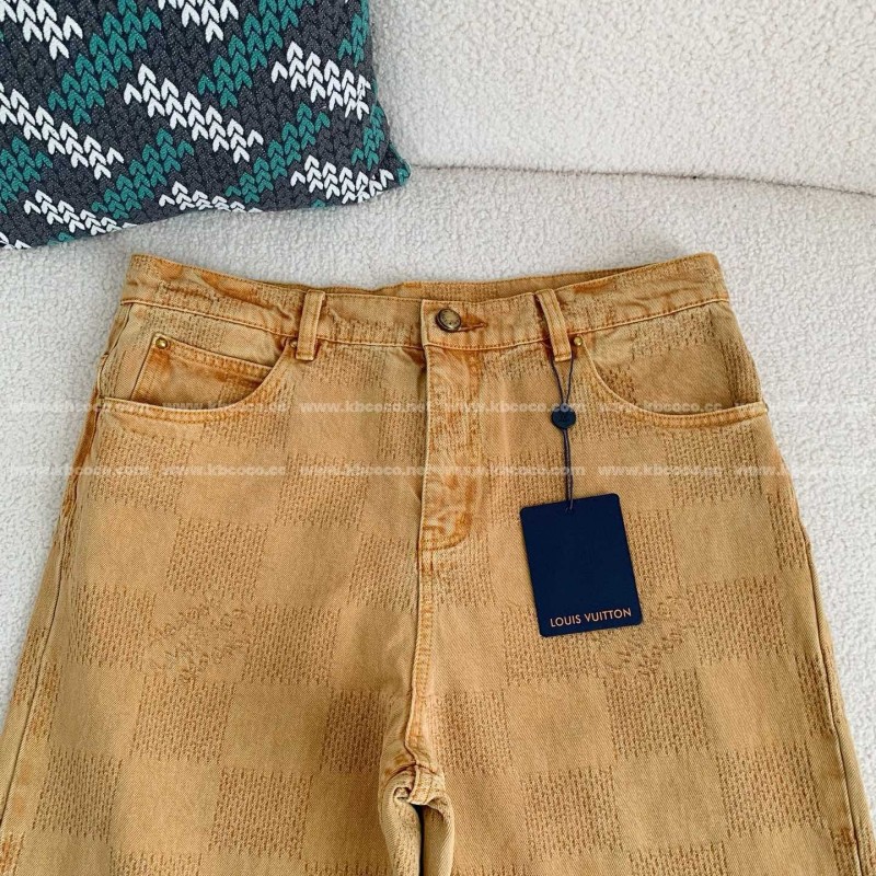 L0*is V*t0n FW24 Costumes